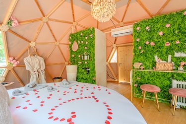 Dôme Fiore avec jacuzzi à Nanteuil Les Meaux (4)