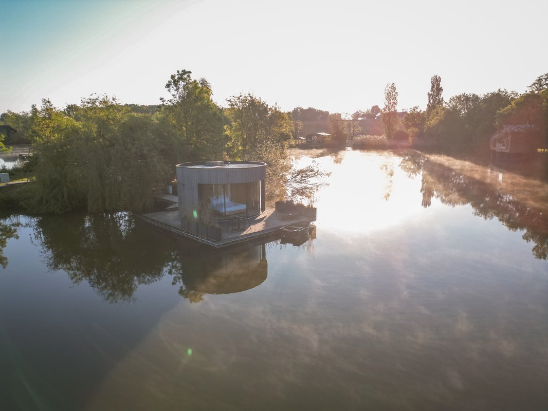 LUMIPOD SPA FLOTTANT à Bâgé-Dommartin (19)