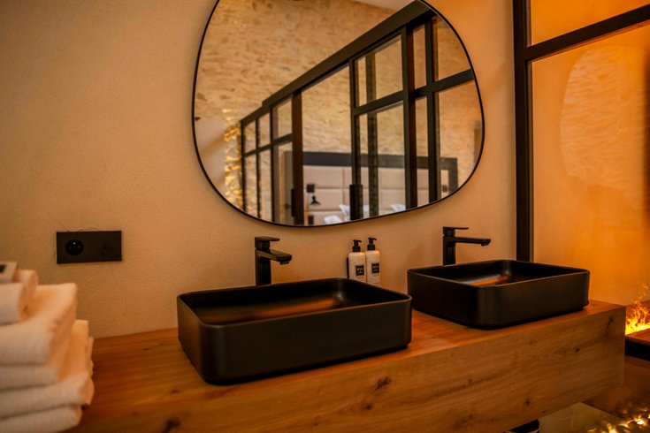 Hébergement AbracadaRoom : La Grange - Chambre intimiste & spa - Tavel - Image 19