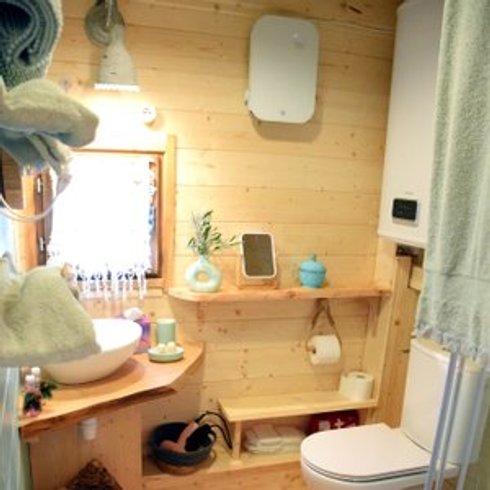 Hébergement AbracadaRoom : La Roulotte qui chuchote &spa - Image 7
