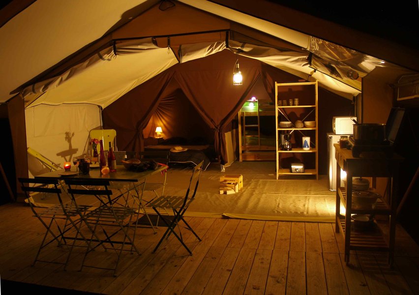 Hébergement AbracadaRoom : La Tente Canadienne - Image 1