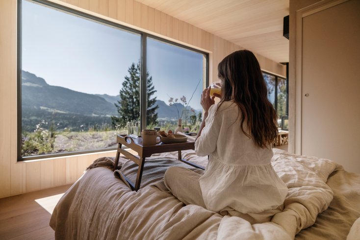 Hébergement AbracadaRoom : Unik Lodges Annecy - le Zénith - Nuit insolite avec vue sommets, baignoire double et sauna privé - Image 4
