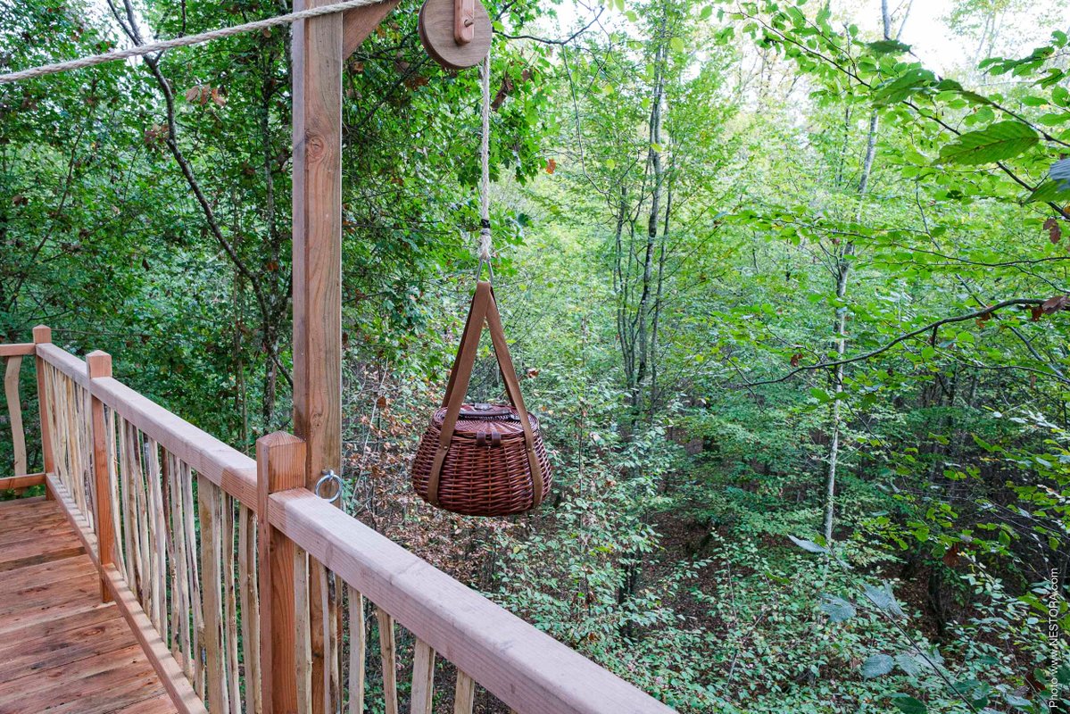 La Cabane du Grand Chêne & Spa à La Bussiere (32)