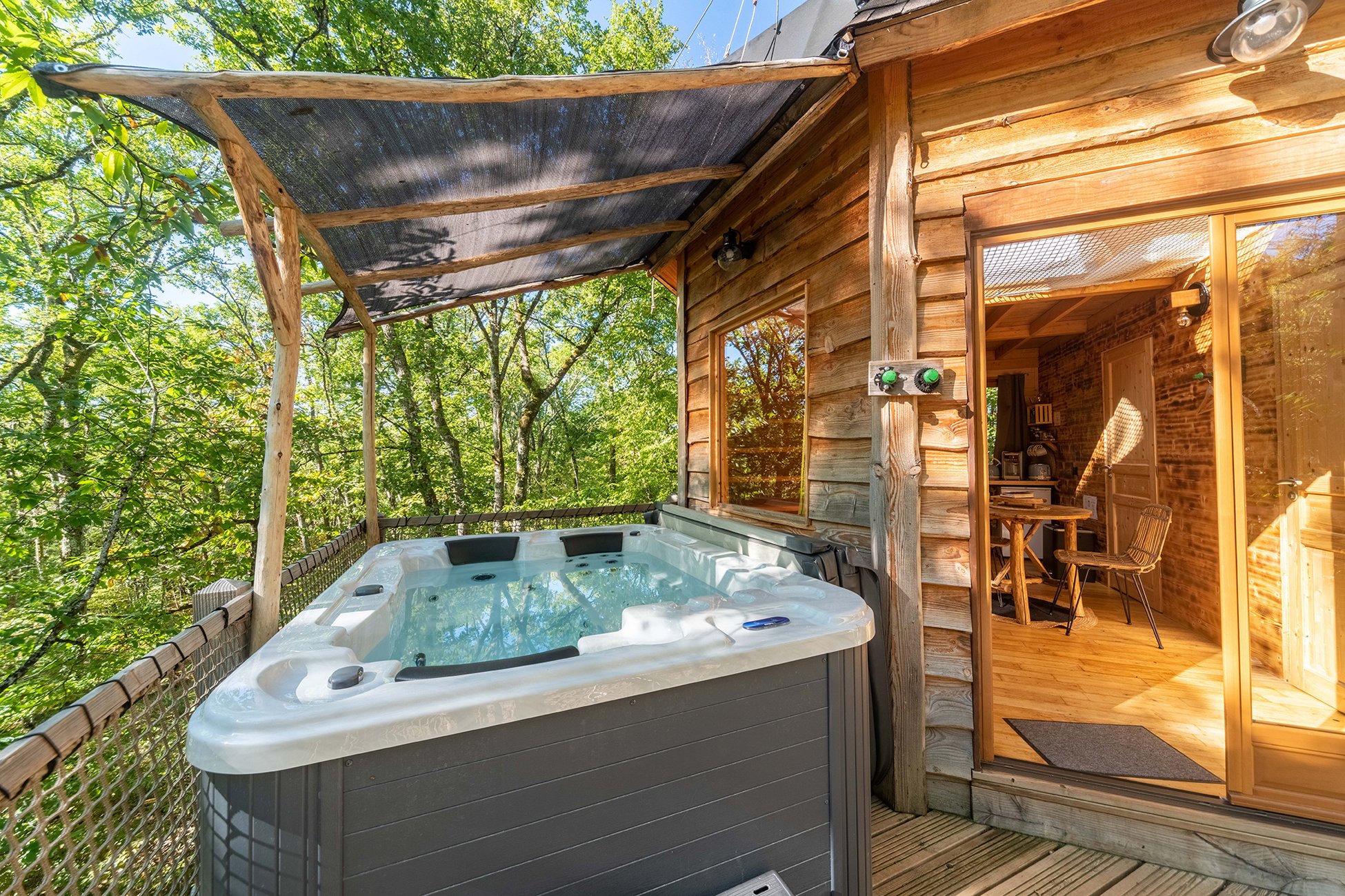 Hébergement UnicStay : Cabane avec spa "Cocoon" à Lamothe-Fénelon