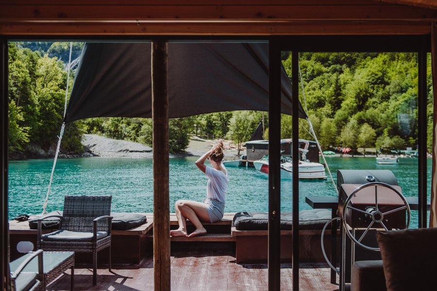 Hébergement AbracadaRoom : Toue cabanée du lac de Serre-Ponçon - 1 - Image 17