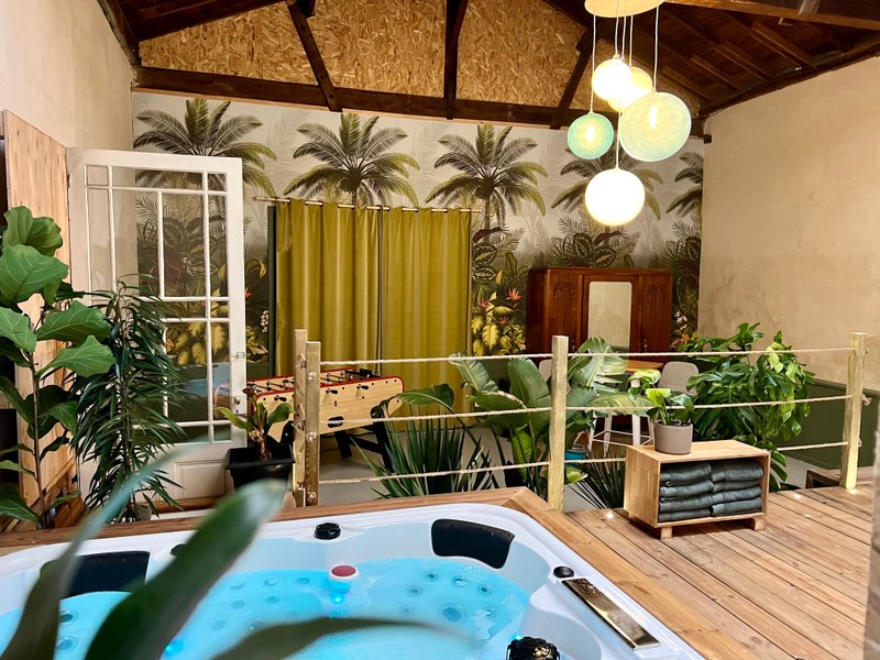 Hébergement AbracadaRoom : Le Terrier des 3 Conils & Spa - Image 2