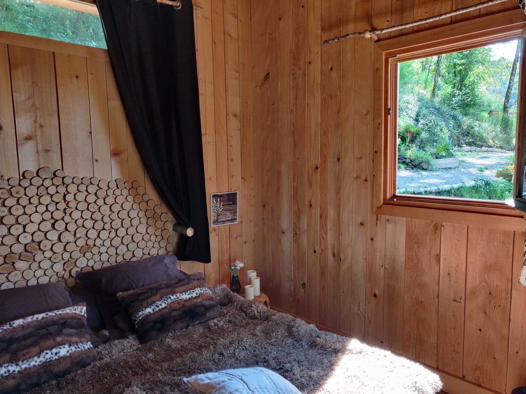Cabane  Chataignier à Singles (6)