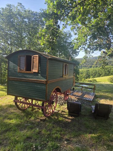 Hébergement AbracadaRoom : La Roulotte la Marguerite - Image 1