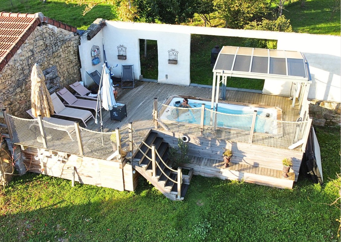 Les 3 Clefs de GaYa - Spa de nage, Sauna, lit hydromassant & relaxation immersive - 4pers. à Saint Jean Ligoure (43)