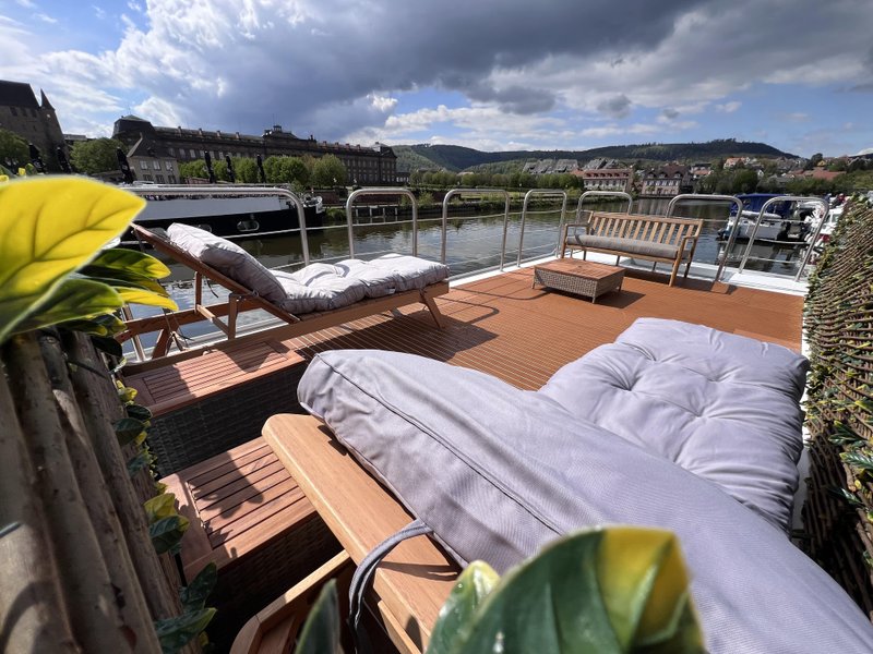 Hébergement AbracadaRoom : Suite flottante Supérieure Lit king-size Balnéo transparente Sauna et rooftop - Image 11