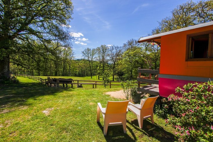 Hébergement AbracadaRoom : La Roulotte Tzigane - Image 3