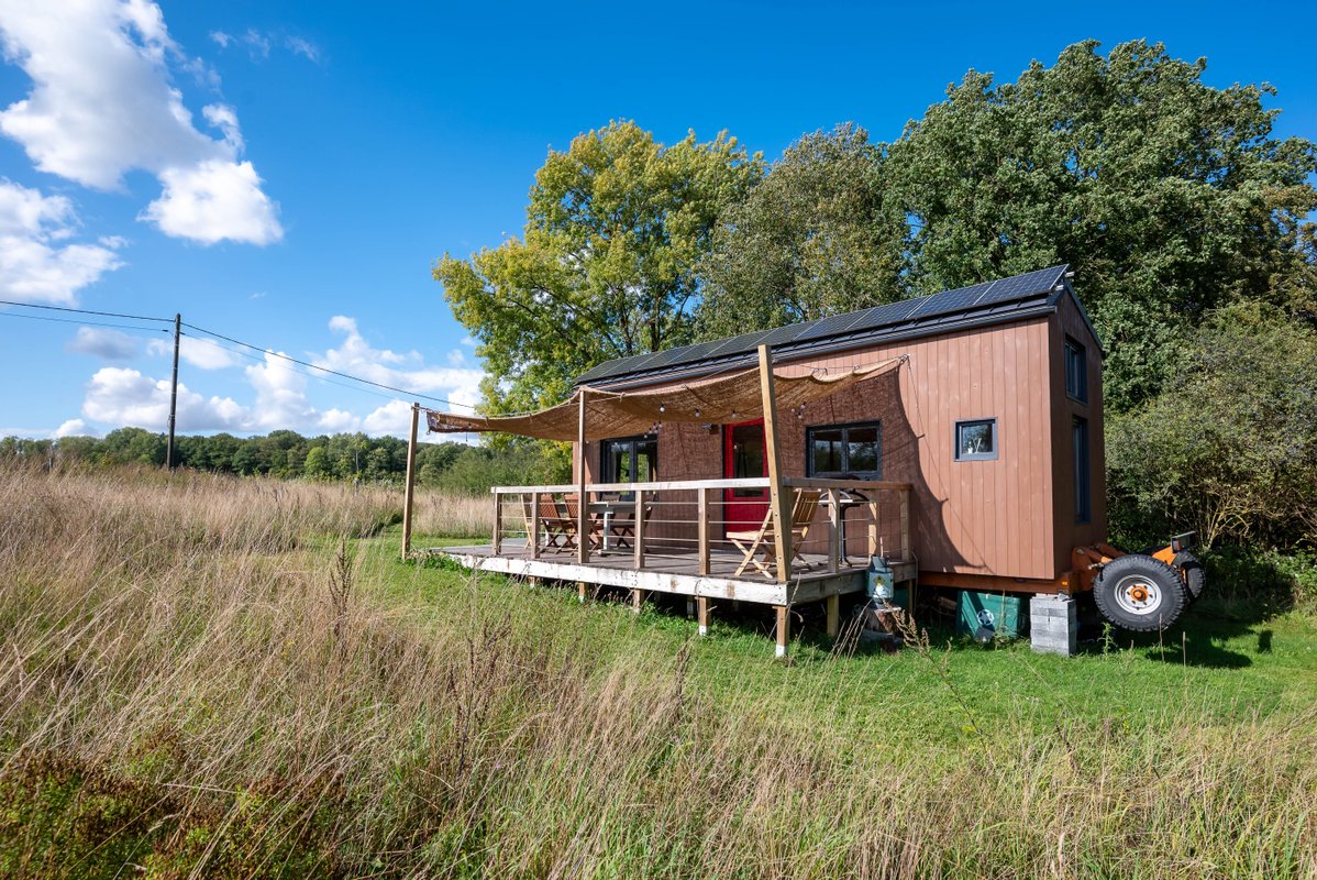 Les Jours Heureux Tiny House à Villers-Le-Gambon (14)