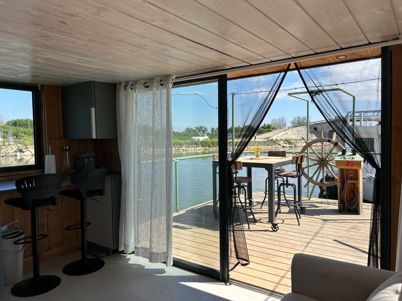 Domaine AbracadaRoom : La Cabane à Fleur d’Eau - Image 2