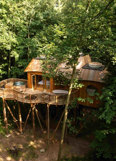 Cabanes Famille Spa sur Pilotis à Raray