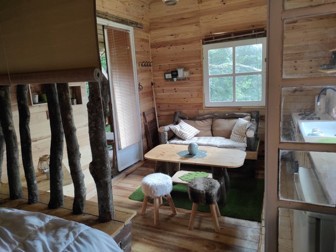 Hébergement AbracadaRoom : Maisonnette perchée dans les arbres tout équipée - Image 2