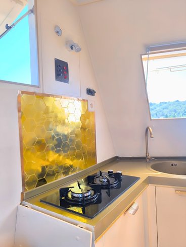 Hébergement AbracadaRoom : KAWAIDA - Glamping Yaliyo bateau - Image 6