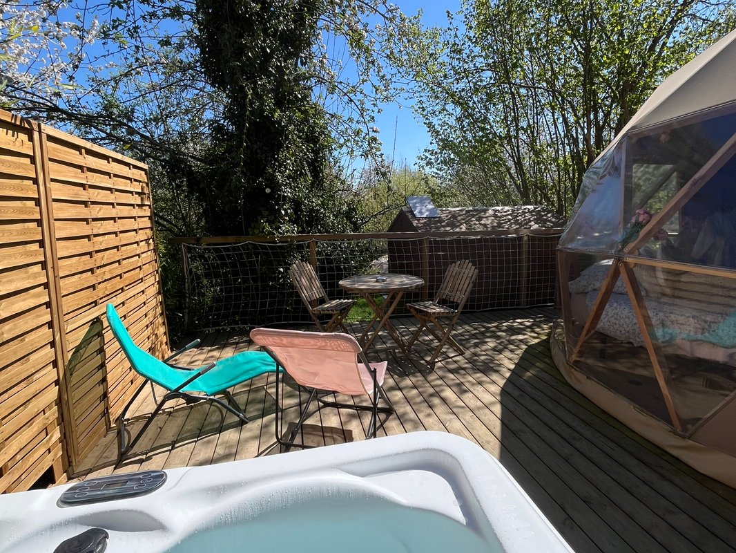 Dôme Fiore avec jacuzzi à Nanteuil Les Meaux (3)