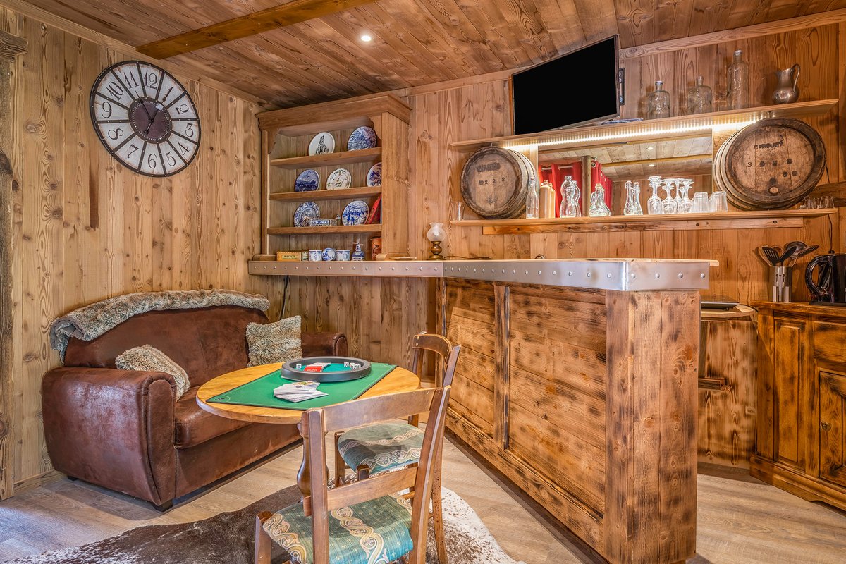 Cabane Le Saloon & Spa à Le Biot (17)