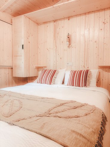 Hébergement AbracadaRoom : Cabane Tèrra - Lodge sur pilotis au cœur de la nature, calme & bien-être, réservé aux adultes • linge & ménage inclus • climatisation réversible • cuisine équipée - Image 2