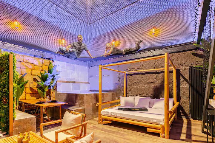 Hébergement AbracadaRoom : GAÏA • Filet suspendu, spa et suite privative - Image 3