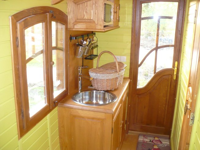 Hébergement AbracadaRoom : Roulotte Tzigane - Image 7