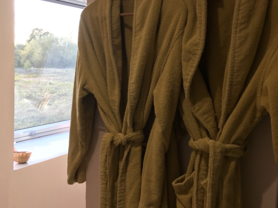 La Maisonnette de poupée avec cheminée, Vue Nature & Vélos à Epagne Epagnette (29)