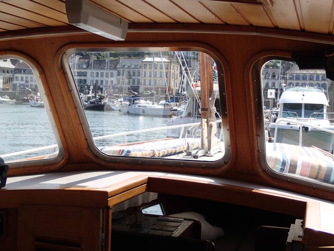 Hébergement AbracadaRoom : Yacht  Time Out, bateau de charme à quai - Image 10