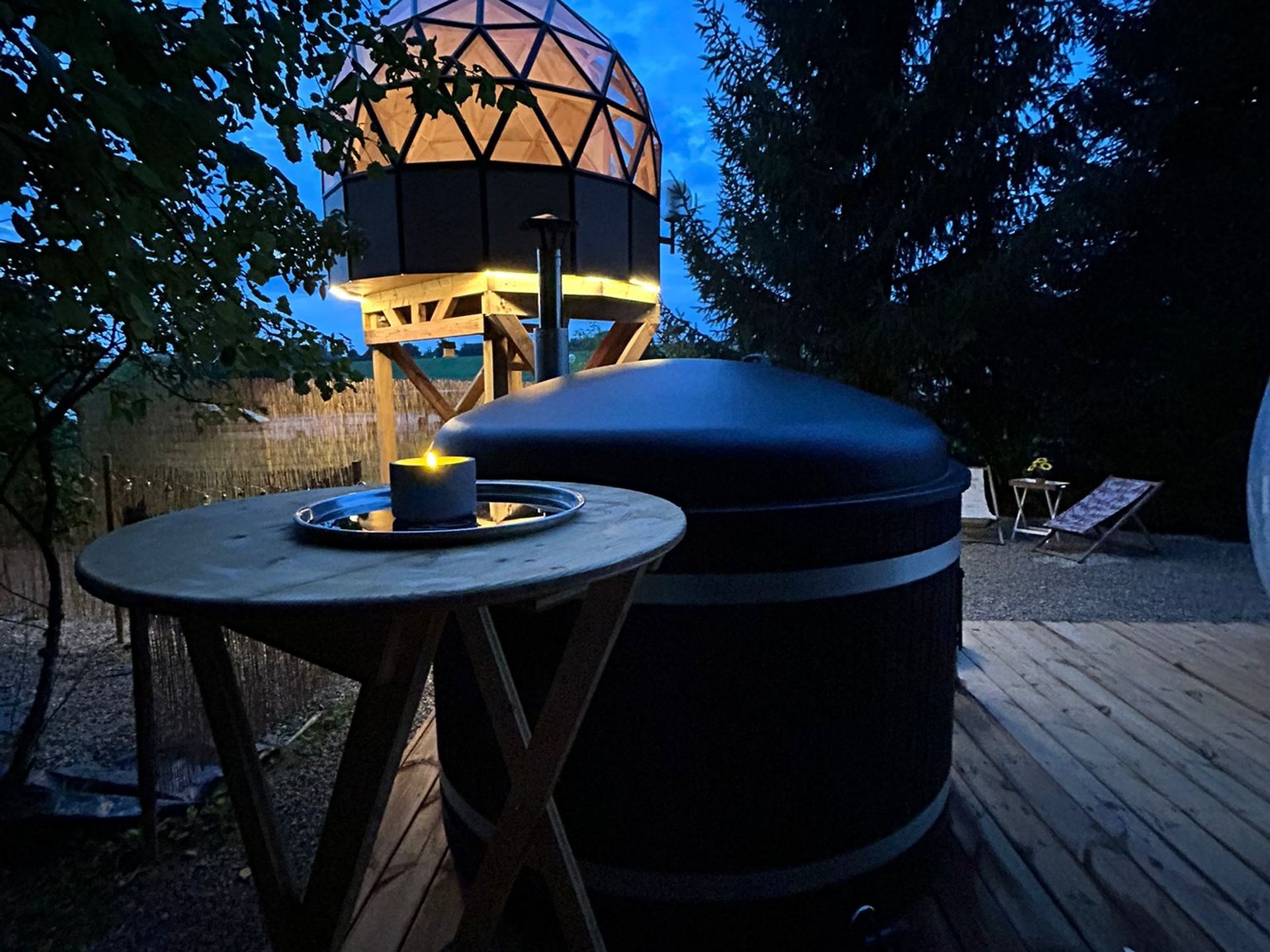 Dôme lunaire d'Oriana & Son bain nordique