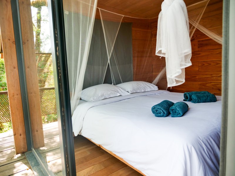 Hébergement AbracadaRoom : Notre Cabane perchée & son lac privé - Image 12