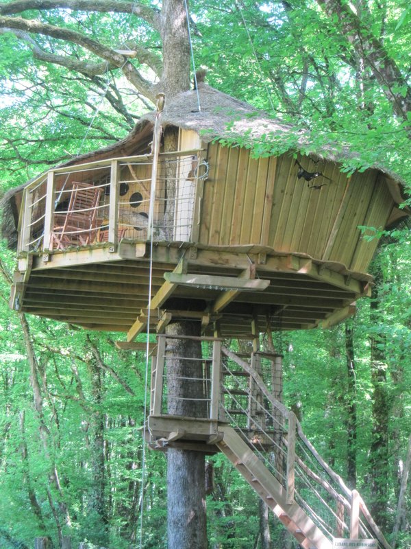 Cabane des Robinsons à Magné (2)