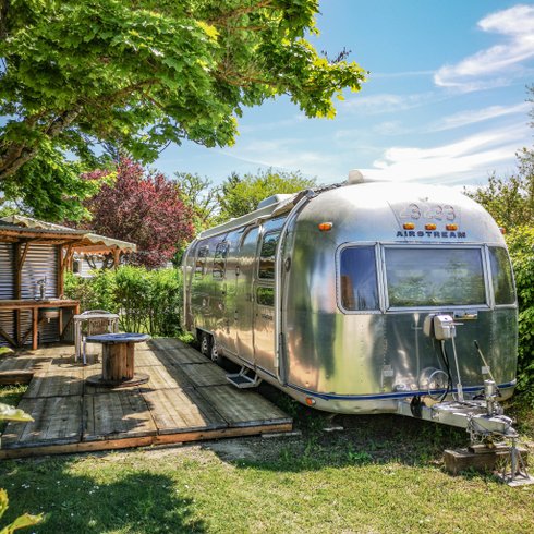 Hébergement AbracadaRoom : Caravane Airstream & SPA - Image 1