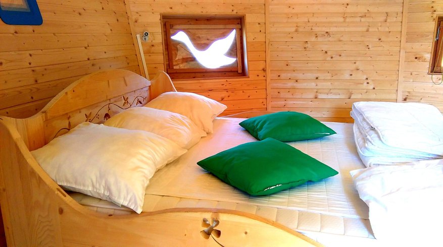 Hébergement AbracadaRoom : Cabane Familiale flottante Amour Blanc - Image 4