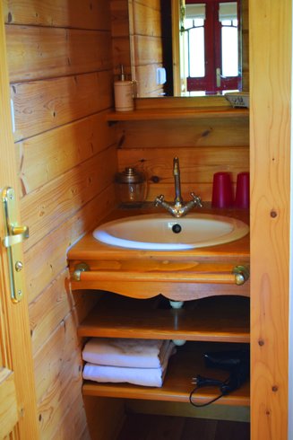 Hébergement AbracadaRoom : La Roulotte de Ninon - Image 9