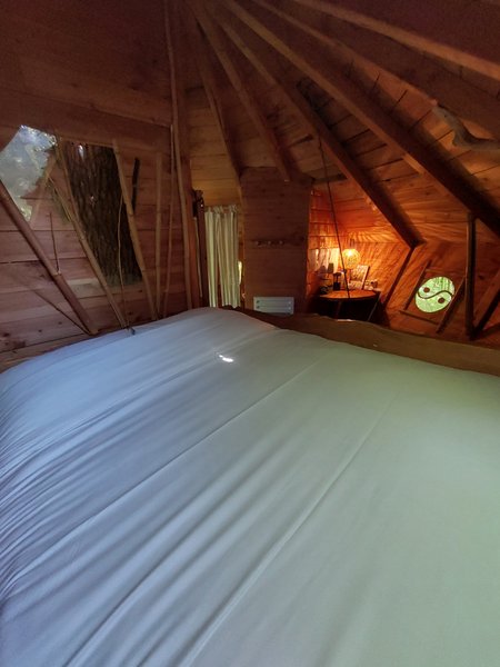 Hébergement AbracadaRoom : Cabane Zen perchée dans un arbre centenaire - Image 8