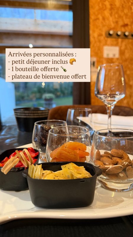 "M"ANON-Dôme Géodésique, piscine, spa et sauna. à Malves En Minervois (54)