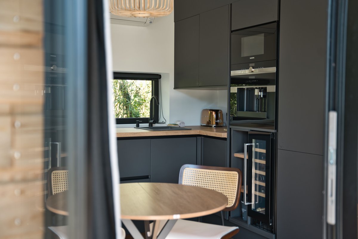 Lodge haut de gamme & bain nordique privatif au bord du Canal de Briare à 1h15 de Paris à Montcresson (29)