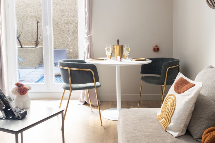 Hébergement AbracadaRoom : Amour & Bulles — Onconventionele & Hybride Love Room | Whirlpool, Tantra & Spannend Universum | Valence - Image 14
