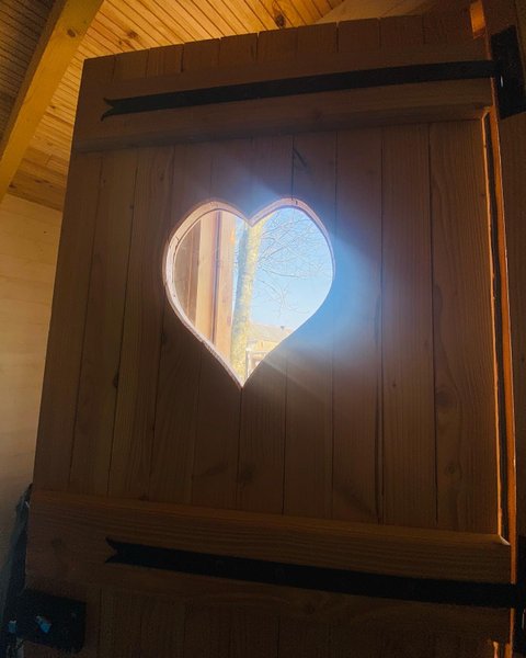 Hébergement AbracadaRoom : La Maison de Merlin, cabane magique avec SPA - Image 9