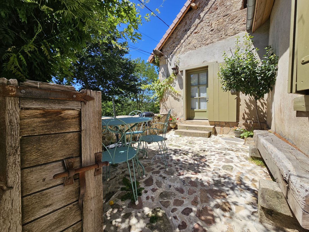 Les 3 Clefs de GaYa - Spa de nage, Sauna, lit hydromassant & relaxation immersive - 4pers. à Saint Jean Ligoure (39)