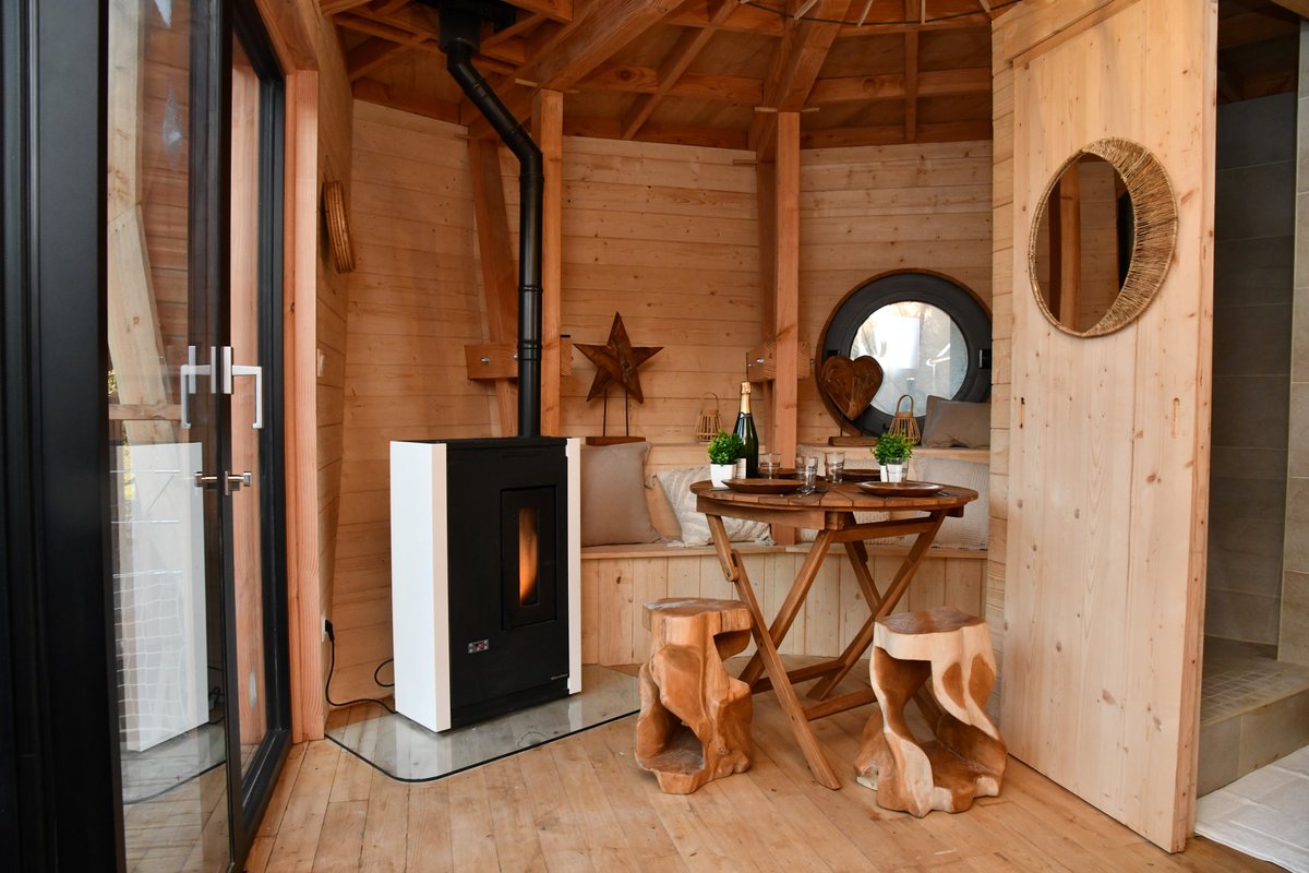 Cabane SPA Goutte d'amour à Gillonnay (9)