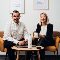 Nous sommes Vincent et Charlène, passionnés d’hôtellerie et de voyages.