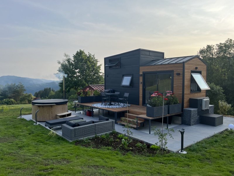 Hébergement AbracadaRoom : Tiny house Athena & Spa - Image 1