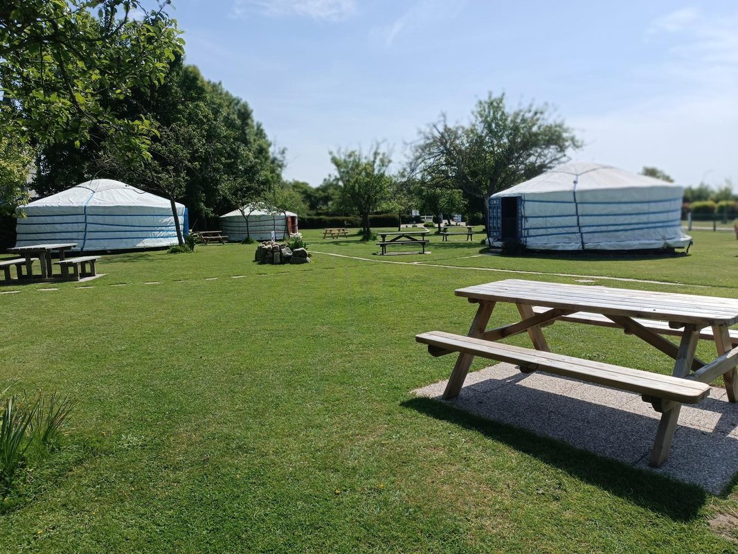 Yourte 2-4 pers - Rouge - 2ème à Paluel (18)