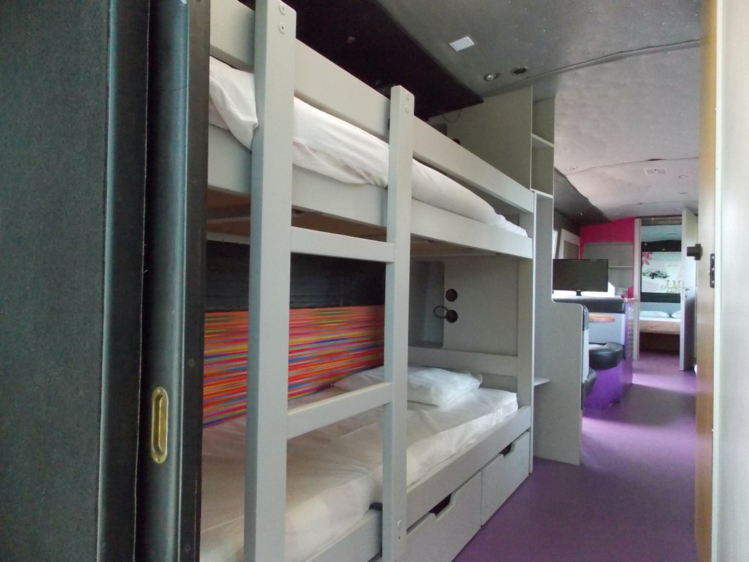 Le Bus Vip Star – 5 places à Saint Michel Chef Chef (6)