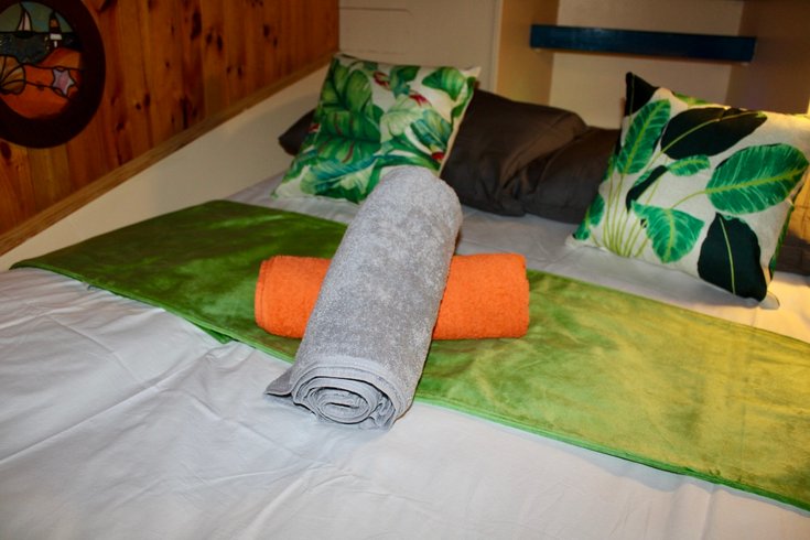 Domaine AbracadaRoom : Bateau Independence - Bed & breakfast - Image 13