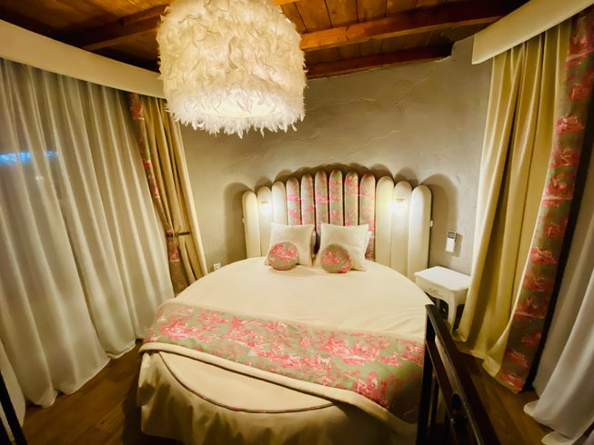 Hébergement AbracadaRoom : Le Pigeonnier du Domaine de Suzel - Image 3