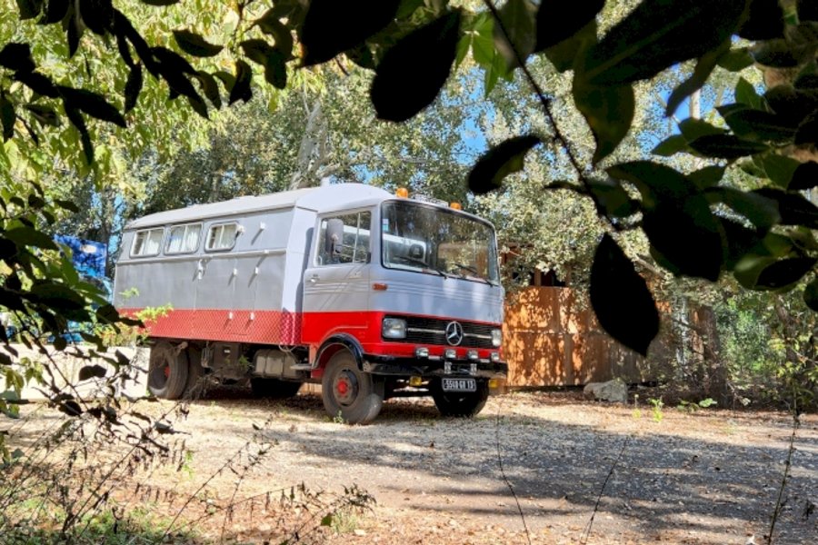 Le Truck-lodge - Saint-Rémy-de-Provence