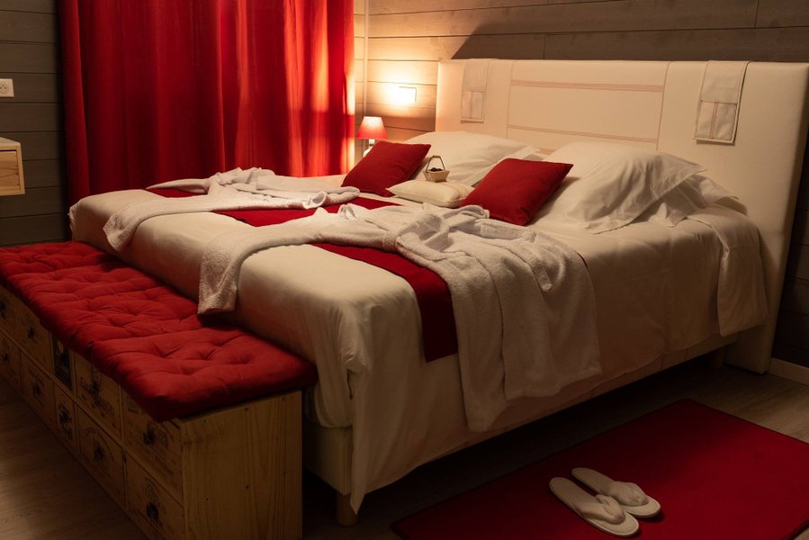 Hébergement AbracadaRoom : La Cabane Wine Spa - Image 11