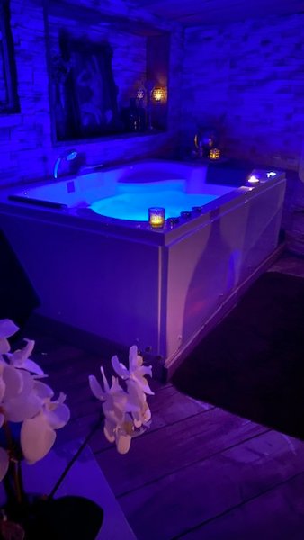 Hébergement AbracadaRoom : Suite inoubliable & SPA - Image 7