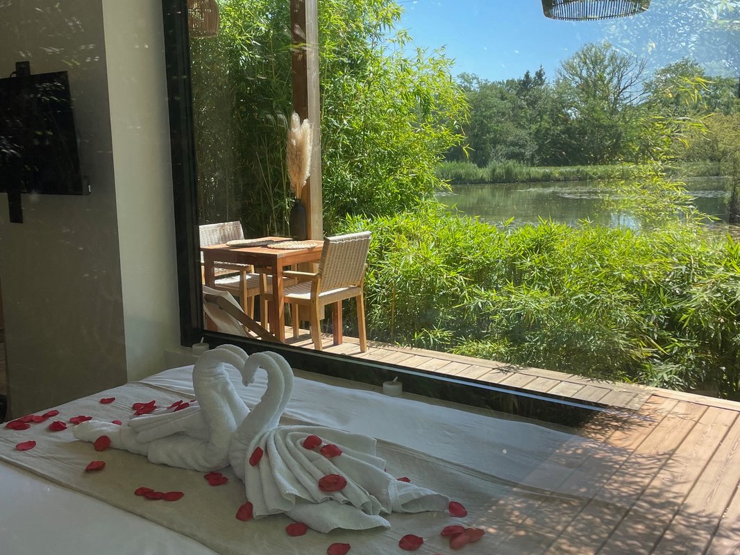 Escapade luxe avec bain nordique au bord du canal à Montcresson (37)
